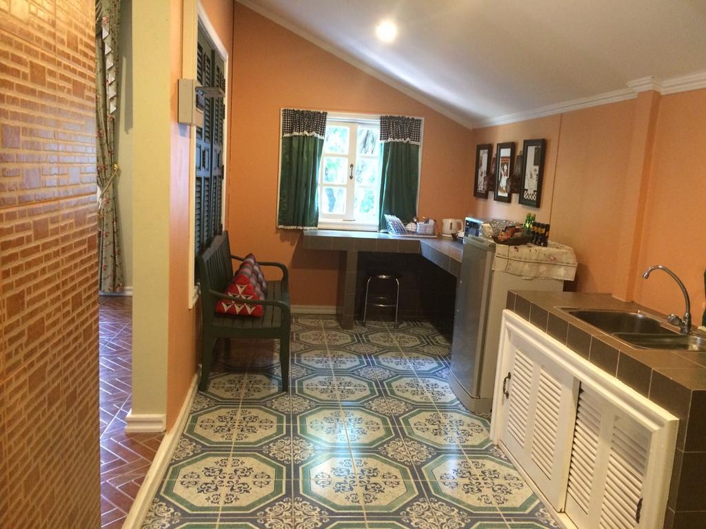 ルーイ ラ プレイス Bed & Breakfast エクステリア 写真